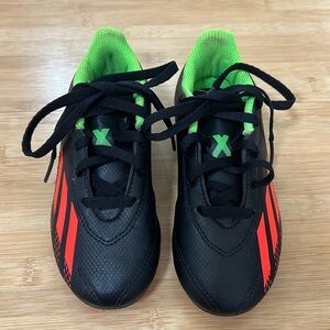 EUC Adidas soccer shoes